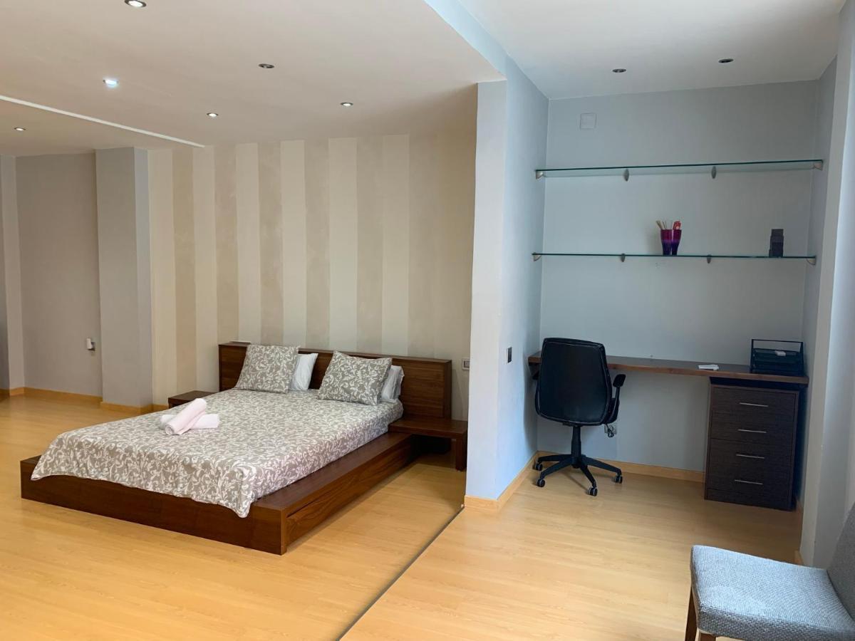 Luxury Apartment Mercat Central ตาร์ราโกนา ภายนอก รูปภาพ